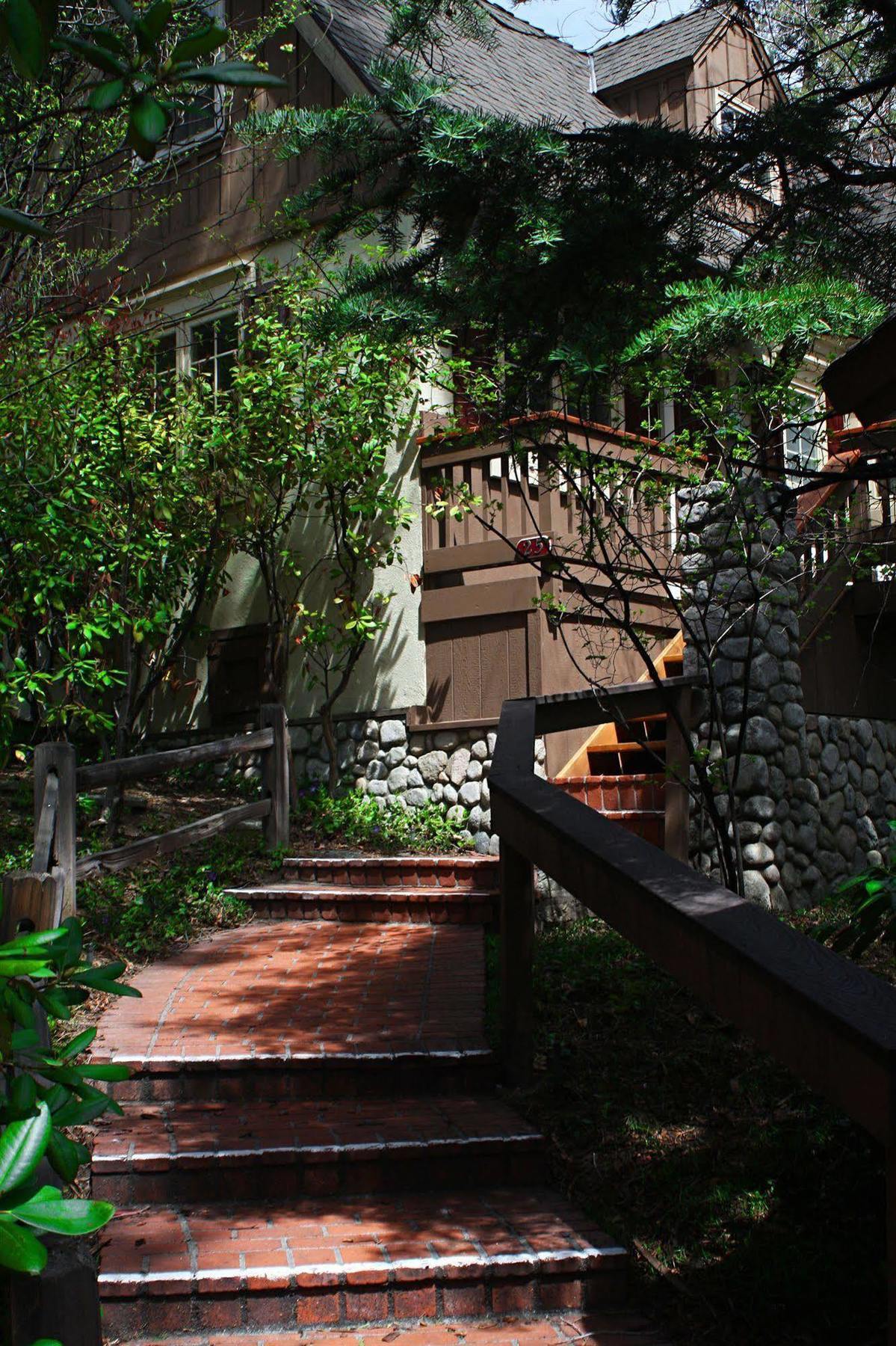 Saddleback Inn At เลคแอร์โรว์เฮด ภายนอก รูปภาพ